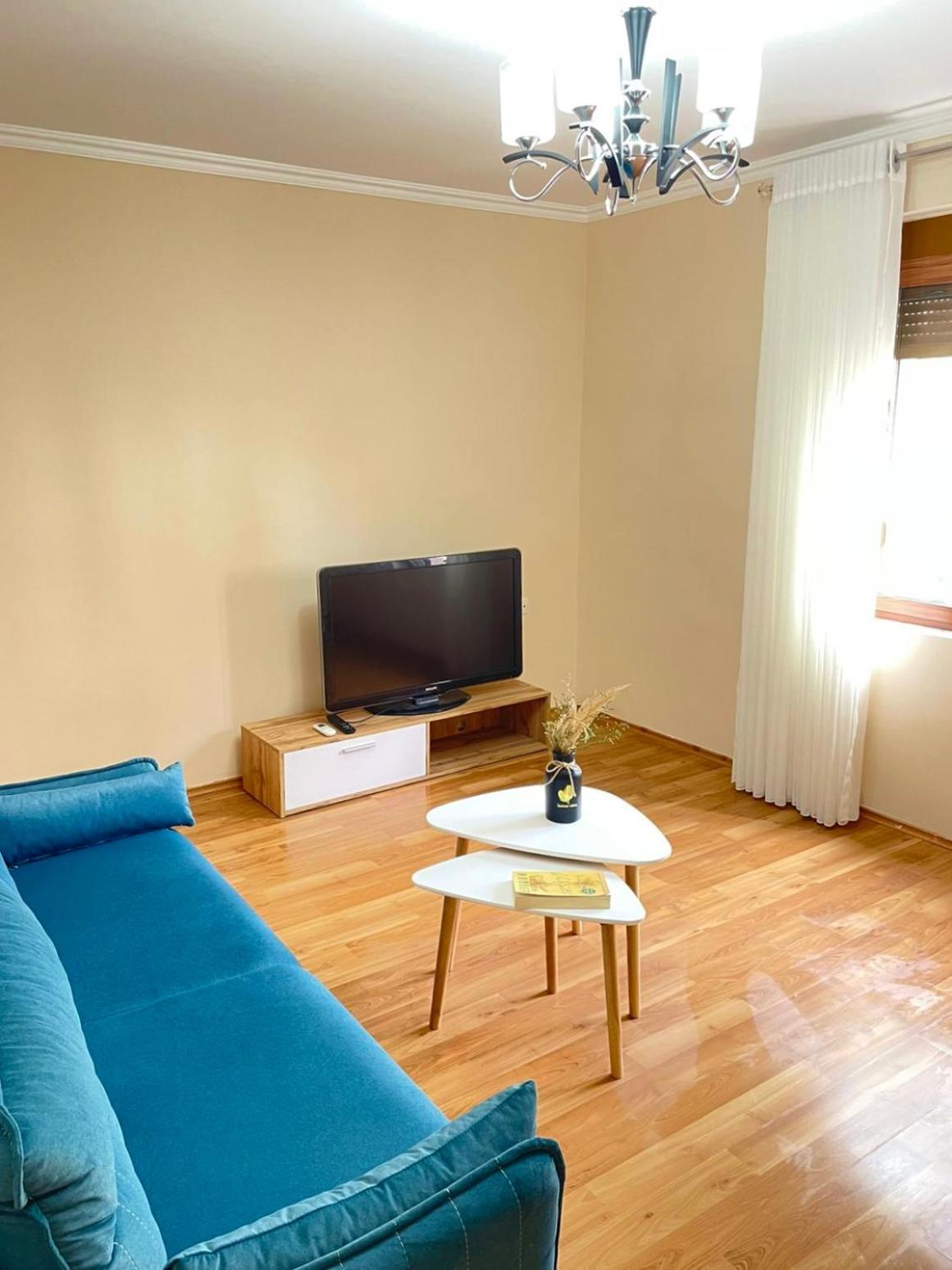 Skanderbeg Square Apartment 02 Tiranë Ngoại thất bức ảnh